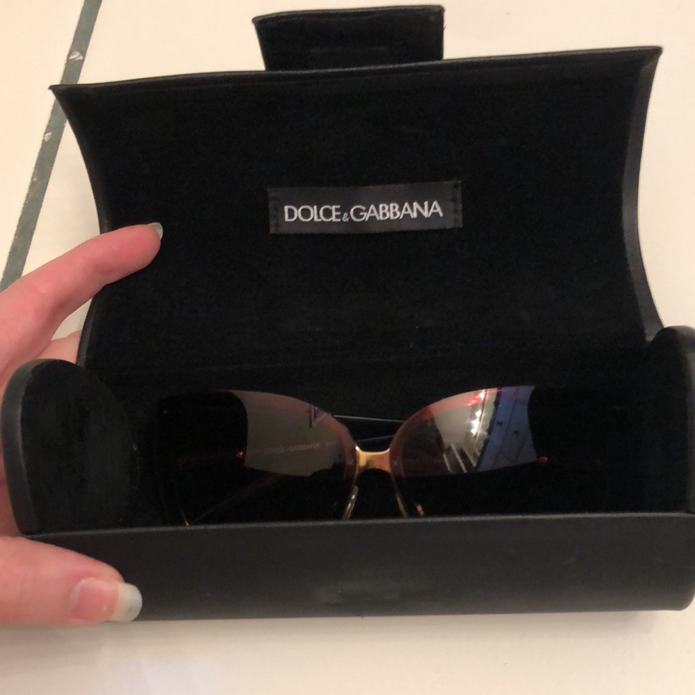 Dolce & Gabbana Shield-Style Tortoiseshell Brown Sunglasses w/ Case, Style #2030 - Picture 11 of 14